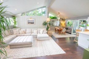 Large House with jacuzzi, backyard & ping pong